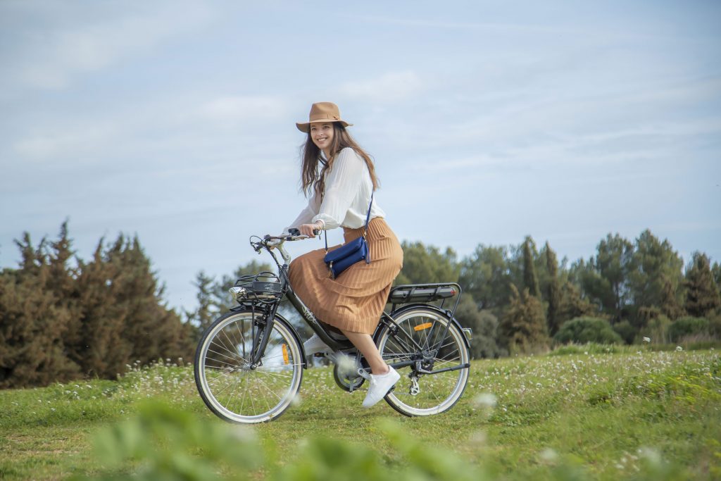 Vélo de ville électrique pour femme